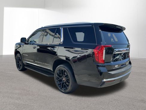 Used 2022 GMC Yukon SLT w/ SLT Luxury Package AWD/4WD image 5
