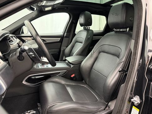 Used 2022 Jaguar F-PACE S image 9