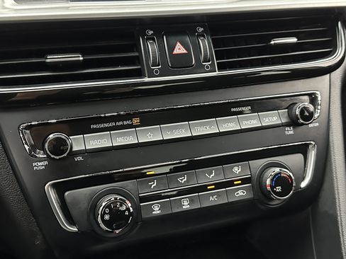 Used 2020 Kia Optima LX image 12