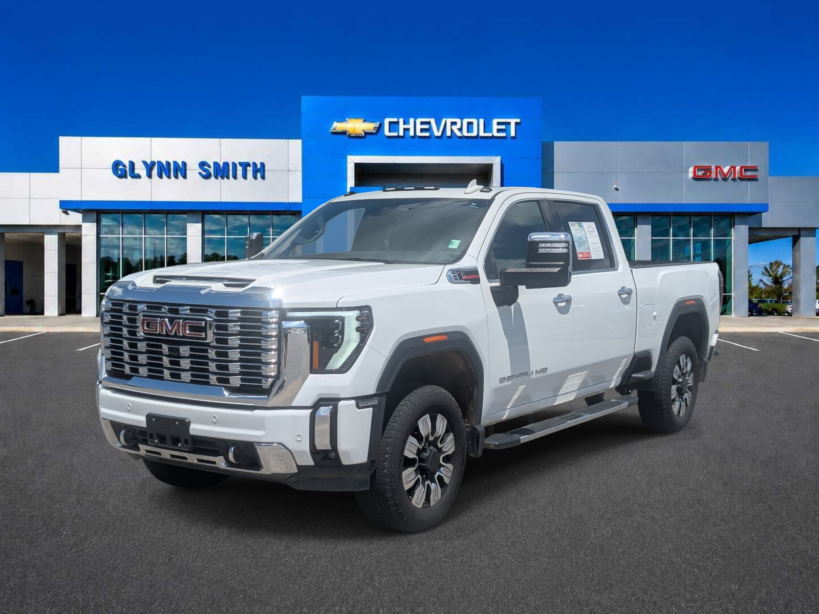 Used 2025 GMC Sierra 2500 Denali AWD/4WD image 8