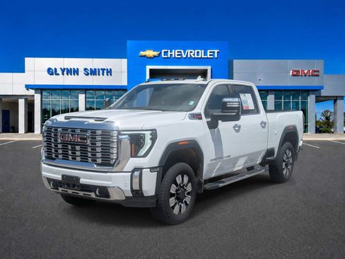 Used 2025 GMC Sierra 2500 Denali AWD/4WD image 8