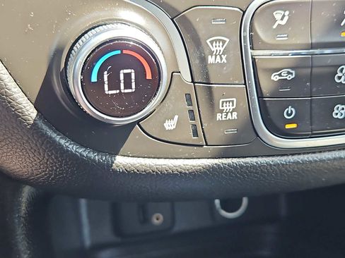 Used 2018 Chevrolet Equinox LT AWD/4WD image 18