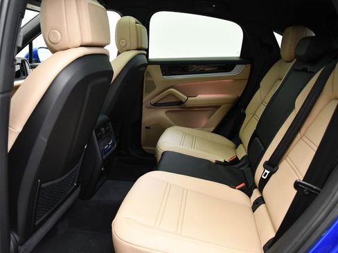Used 2025 Porsche Cayenne S image 42