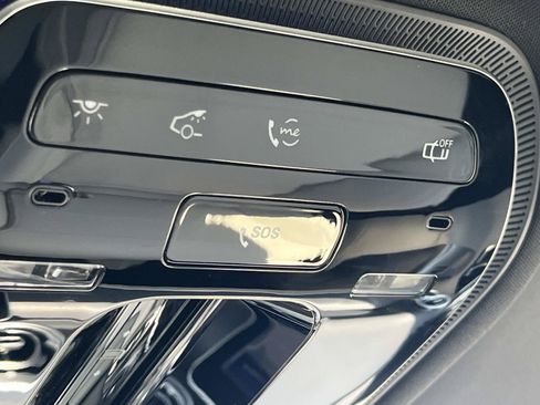 Used 2026 Mercedes-Benz GLC 300 4MATIC image 32