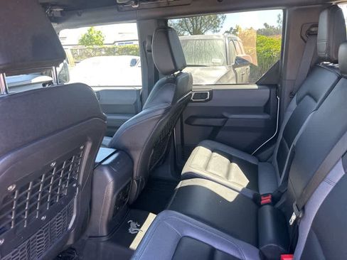 Used 2023 Ford Bronco Big Bend w/ Sasquatch Package AWD/4WD image 8