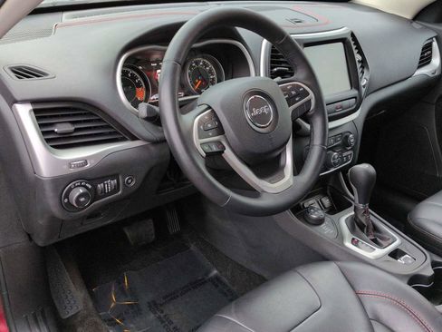 Used 2015 Jeep Cherokee Trailhawk w/ Comfort/Convenience Group image 16