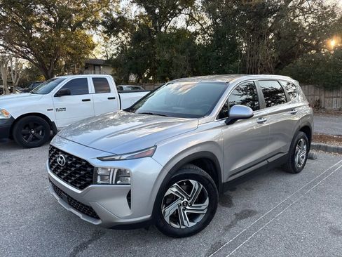 Used 2021 Hyundai Santa Fe SE FWD image 2