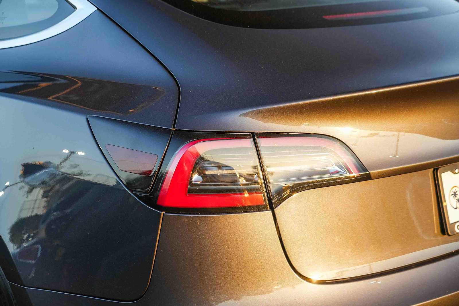 Used 2018 Tesla Model 3 Long Range RWD image 9