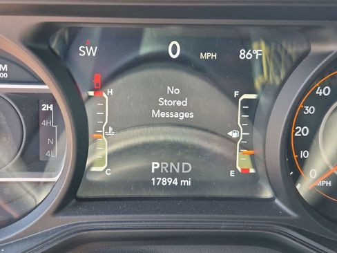 Used 2024 Jeep Gladiator Sport AWD/4WD image 12