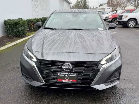 New 2025 Nissan Altima 2.5 SV image 5