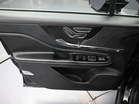 Used 2022 Lincoln Corsair AWD w/ Equipment Group 101A image 25
