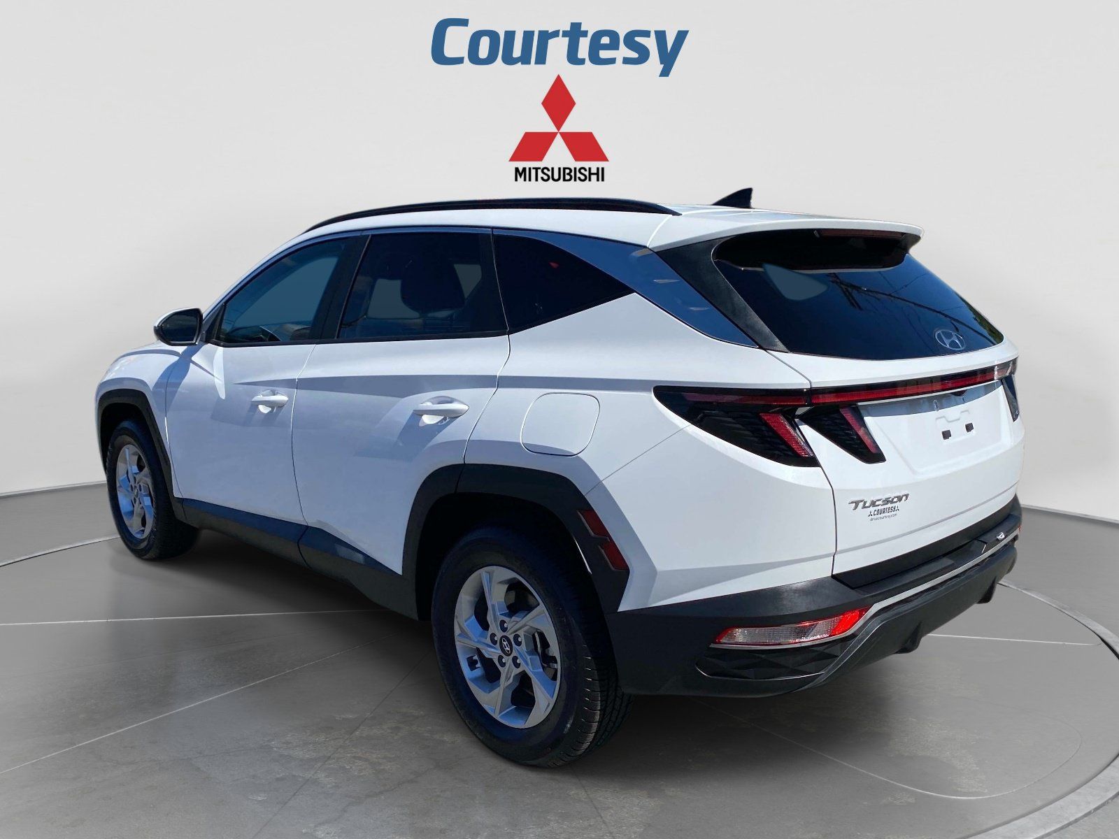 Used 2023 Hyundai Tucson SEL AWD/4WD image 3