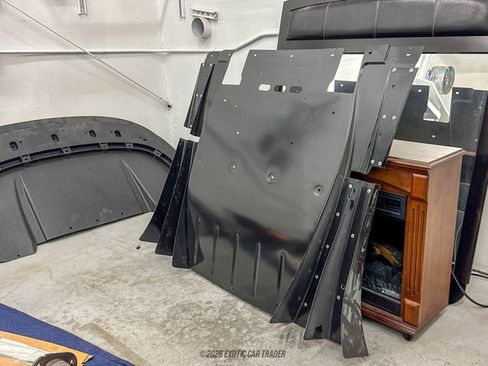 Used 2005 Ford GT RWD image 74