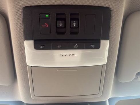 Used 2023 Nissan Rogue Platinum w/ Platinum Premium Package FWD image 28