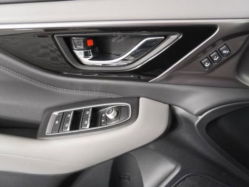 Used 2025 Subaru Outback Limited image 20