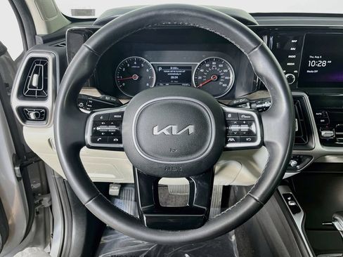 Used 2023 Kia Sorento S AWD/4WD image 13