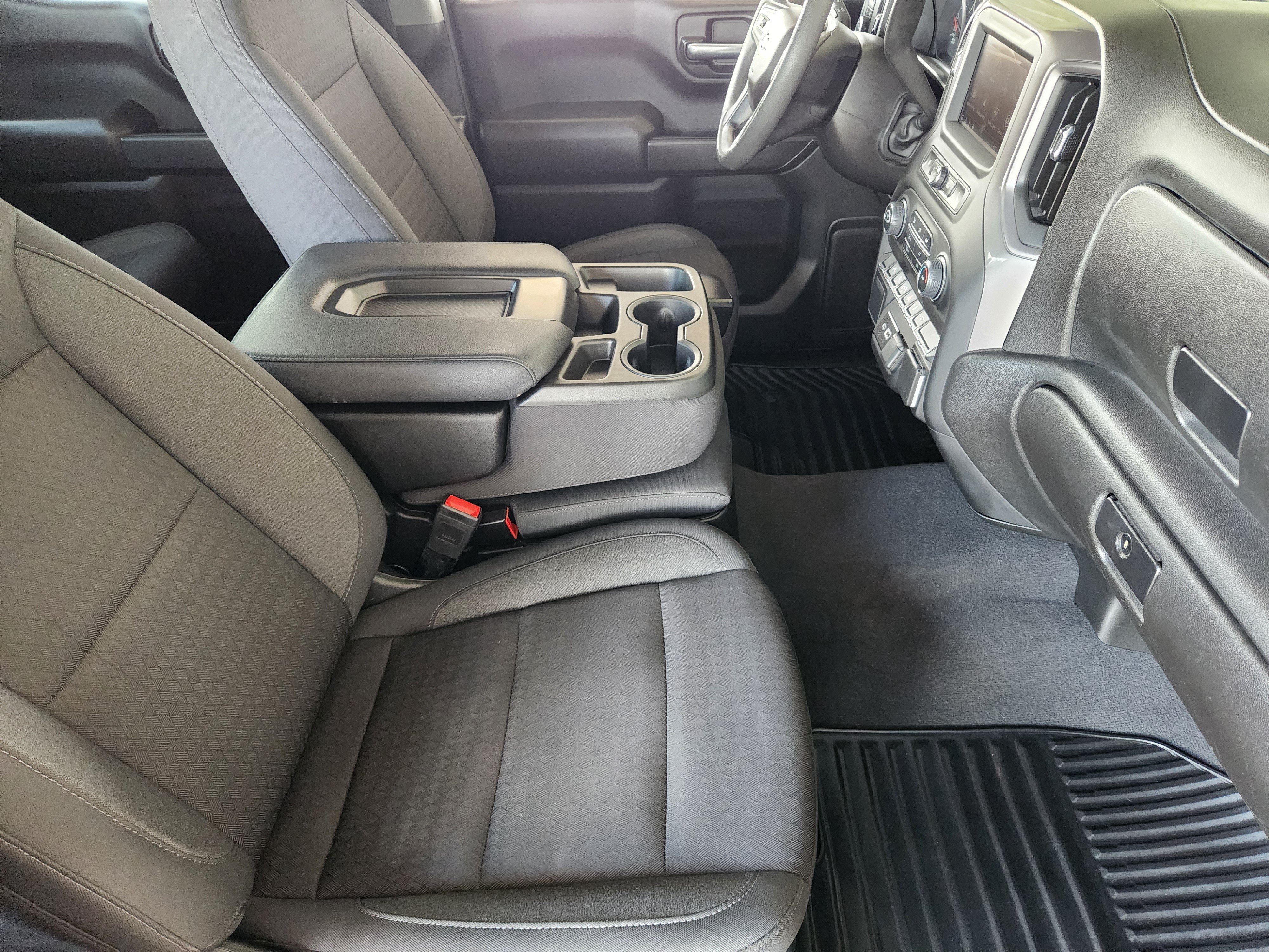 Used 2024 Chevrolet Silverado 1500 Custom w/ Turbomax Blackout Package RWD image 15