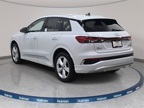 Certified 2024 Audi Q4 e-tron Prestige image 8