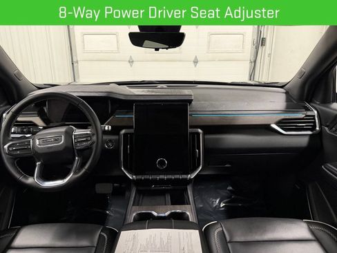 Used 2026 GMC Acadia Denali w/ LPO, Floor Liner Package AWD/4WD image 13