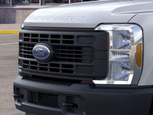 New 2024 Ford F350 XL w/ FX4 Off-Road Package AWD/4WD image 17