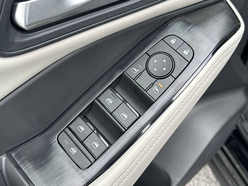 New 2025 Nissan Rogue SV image 17