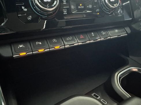 Used 2023 GMC Sierra 1500 Denali Ultimate AWD/4WD image 48