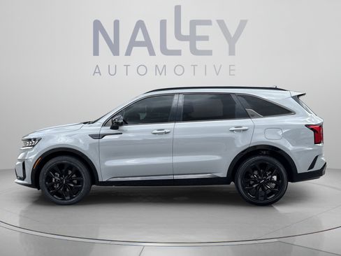 Certified 2023 Kia Sorento SX FWD image 2