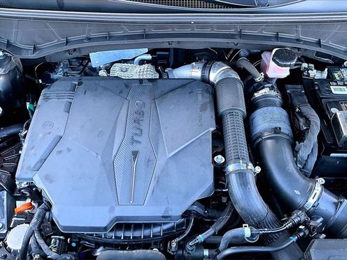 Used 2022 Hyundai Santa Cruz SEL Premium image 32