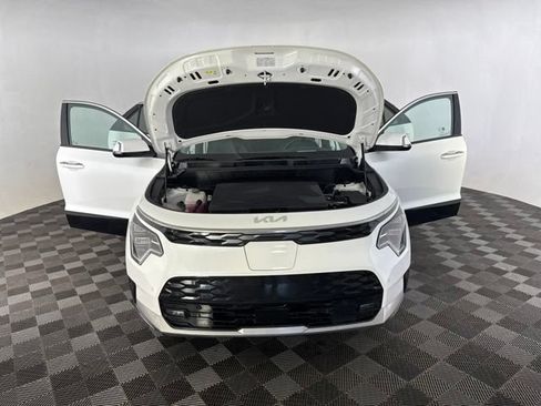 Certified 2023 Kia Niro Wave FWD image 13