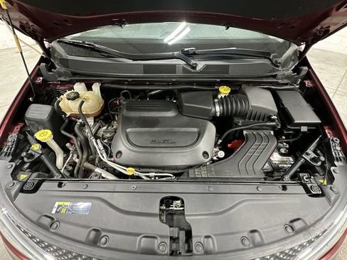 Used 2020 Chrysler Pacifica Limited FWD image 19
