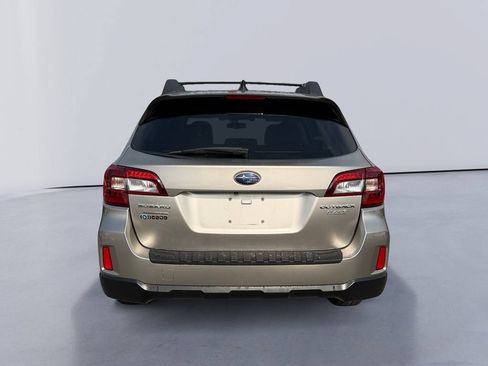 Used 2016 Subaru Outback 2.5i Premium AWD/4WD image 4