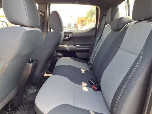 Used 2023 Toyota Tacoma TRD Off-Road w/ Technology Package RWD image 20