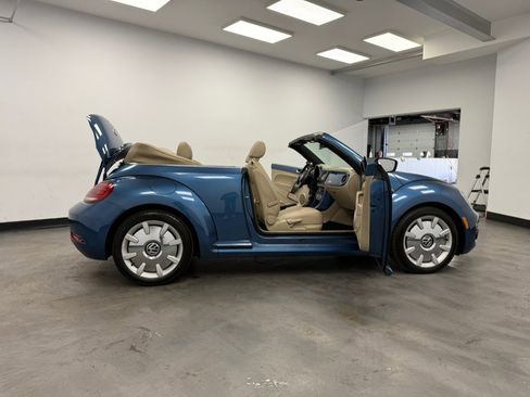 Used 2019 Volkswagen Beetle 2.0T S image 38