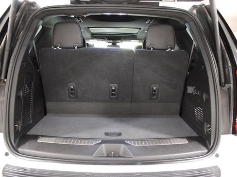 Used 2021 GMC Yukon AT4 image 36