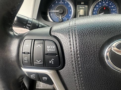 Used 2015 Toyota Sienna Limited Premium image 12