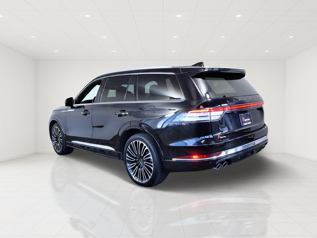 Certified 2025 Lincoln Aviator Black Label AWD/4WD image 4