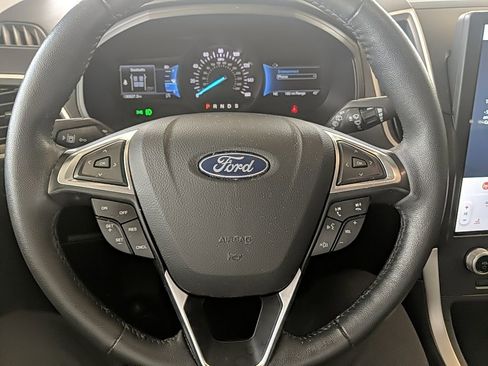 Used 2023 Ford Edge SEL w/ Sport Appearance Package image 14