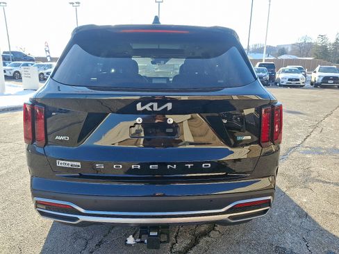 Certified 2022 Kia Sorento EX w/ Panoramic Sunroof Package image 5