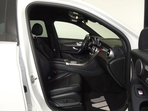 Used 2022 Mercedes-Benz GLC 300 4MATIC image 35