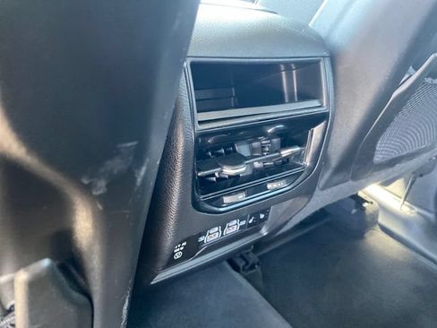 Used 2023 Jeep Grand Cherokee Limited AWD/4WD image 19