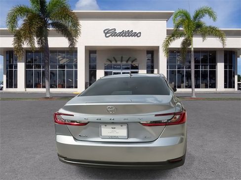 Used 2025 Toyota Camry LE image 13