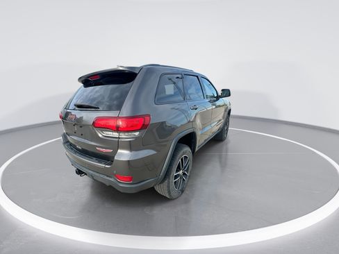 Used 2018 Jeep Grand Cherokee Trailhawk AWD/4WD image 8