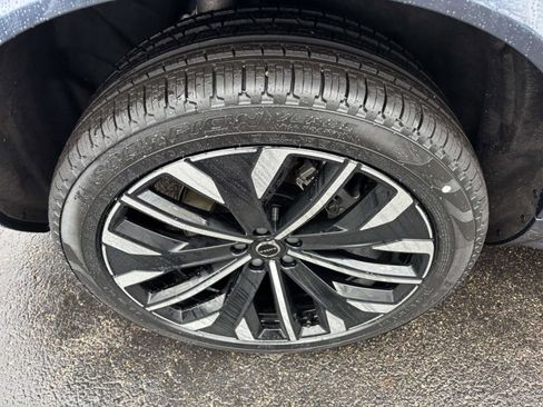 New 2026 Volvo XC90 T8 Ultra w/ Protection Package Premier AWD/4WD image 10