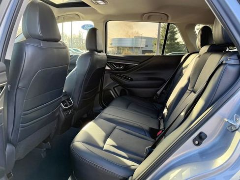 Used 2023 Subaru Outback Limited image 17