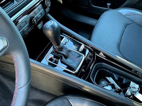 Used 2023 Jeep Compass Trailhawk image 15