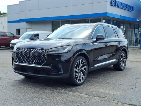 Used 2025 Lincoln Aviator Reserve w/ Equipment Group 201A AWD/4WD image 3