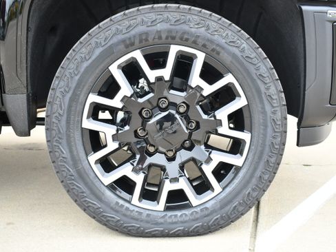 New 2026 GMC Sierra 2500 Denali w/ Denali Reserve Package image 14