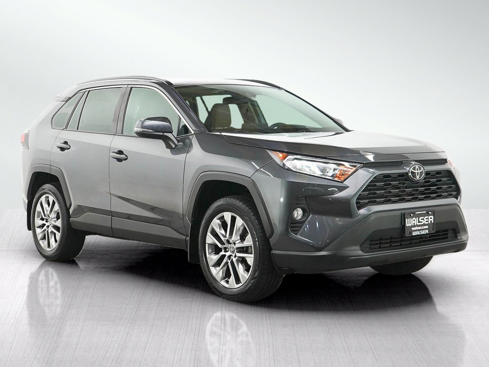 Used 2021 Toyota RAV4 XLE Premium AWD/4WD image 7
