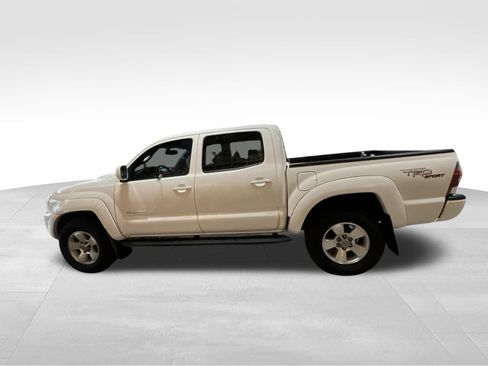 Used 2010 Toyota Tacoma PreRunner RWD image 8