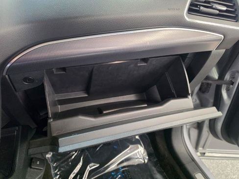 Used 2020 Ford Edge Titanium w/ Cargo Accessory Package FWD image 31